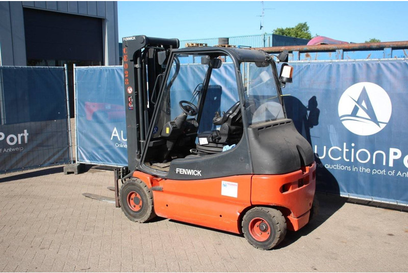 Fenwick-Linde E25-03 - Electric forklift: picture 3 Fenwick-Linde E25-03 - Electric forklift: picture 3
