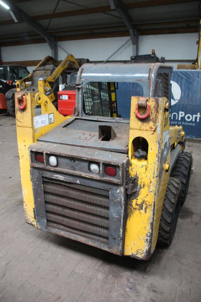 Gehl R165 - Wheel loader: picture 5 Gehl R165 - Wheel loader: picture 5