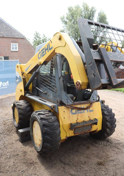 Wheel loader Gehl R260: picture 7