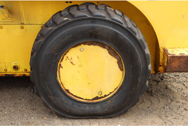 Wheel loader Gehl R260: picture 16