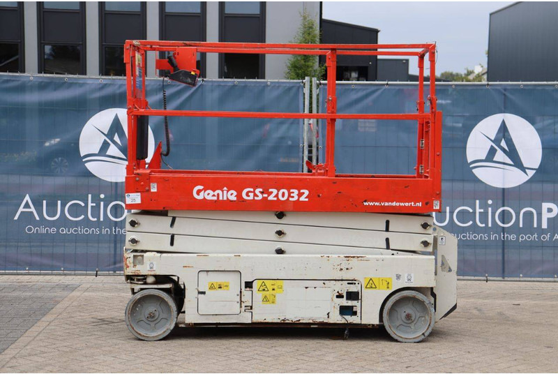 Genie GS-2032 - Scissor lift: picture 2 Genie GS-2032 - Scissor lift: picture 2