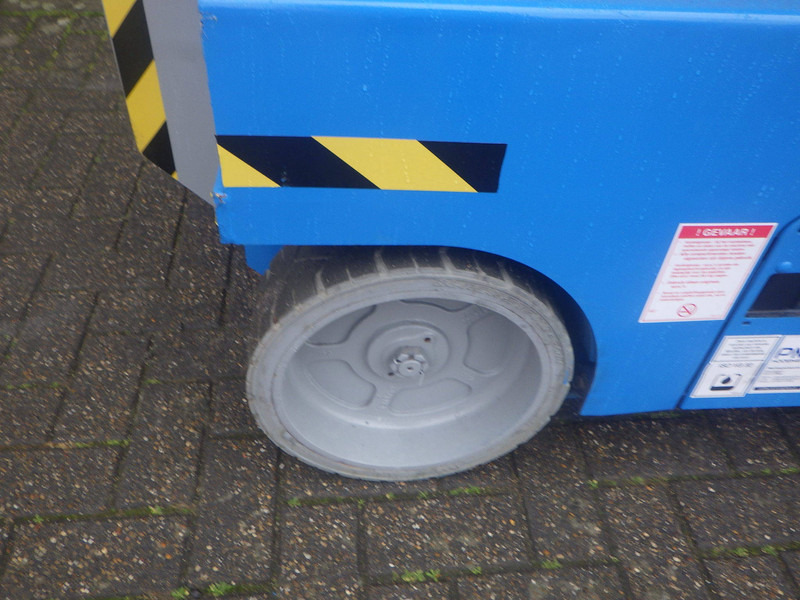 New Scissor lift Genie GS-2646: picture 7