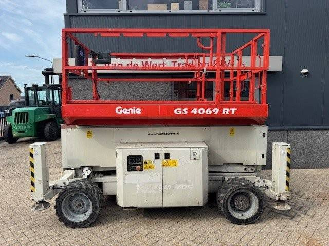 Genie GS4069RT - Scissor lift: picture 2 Genie GS4069RT - Scissor lift: picture 2