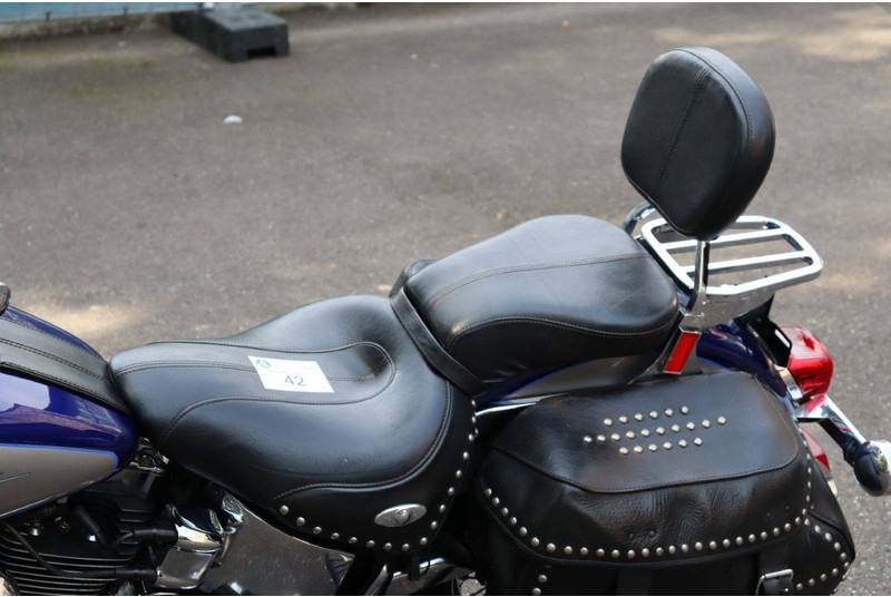 Motorcycle Harley-Davidson Heritage Softail Classic: picture 19