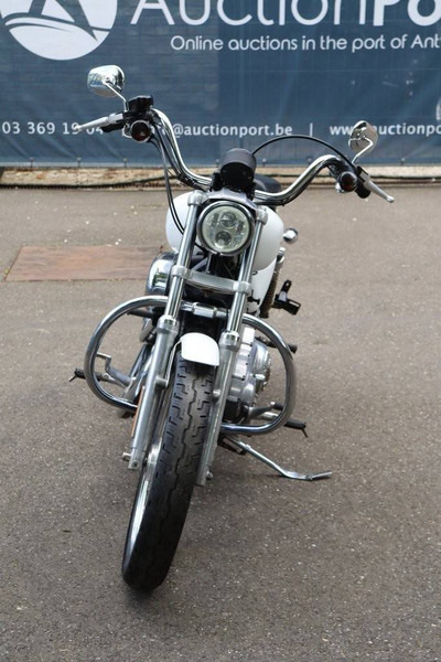 Motorcycle Harley-Davidson Sporster XL883: picture 8