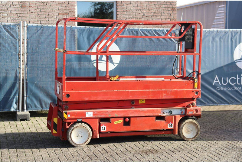 Haulotte COMPACT 8 - Scissor lift: picture 1 Haulotte COMPACT 8 - Scissor lift: picture 1