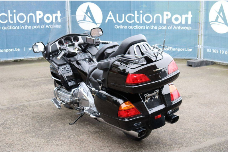 Honda GL1800 - Motorcycle: picture 4 Honda GL1800 - Motorcycle: picture 4