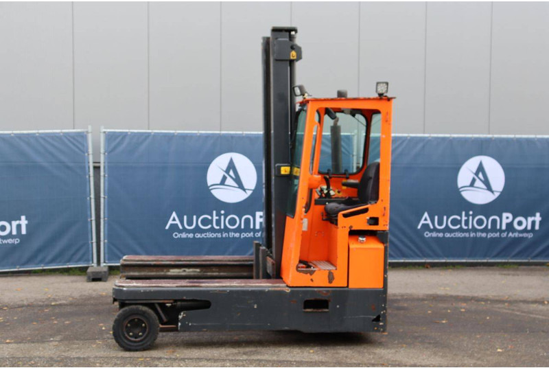 Hubtex DQ30D - Side loader: picture 2 Hubtex DQ30D - Side loader: picture 2