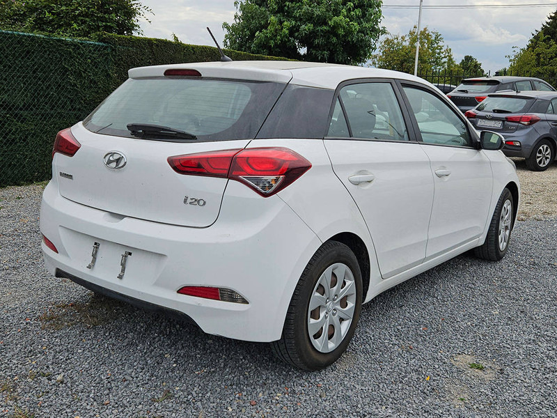 Hyundai i20 1.2 - Sedan: picture 2 Hyundai i20 1.2 - Sedan: picture 2
