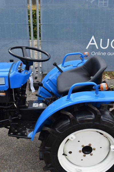 Farm tractor Iseki Tx155F: picture 9