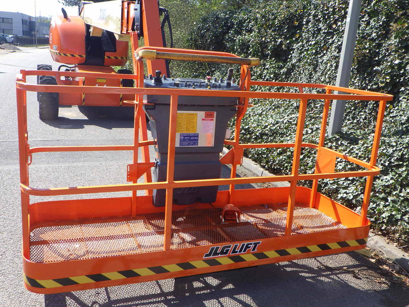 Telescopic boom JLG 660SJ: picture 6