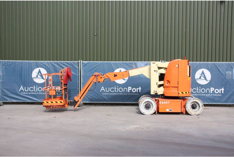 JLG E300AJP - Articulated boom: picture 2 JLG E300AJP - Articulated boom: picture 2
