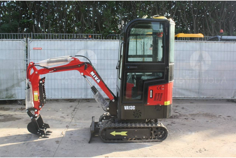 JPC VA13C - Mini excavator: picture 2 JPC VA13C - Mini excavator: picture 2