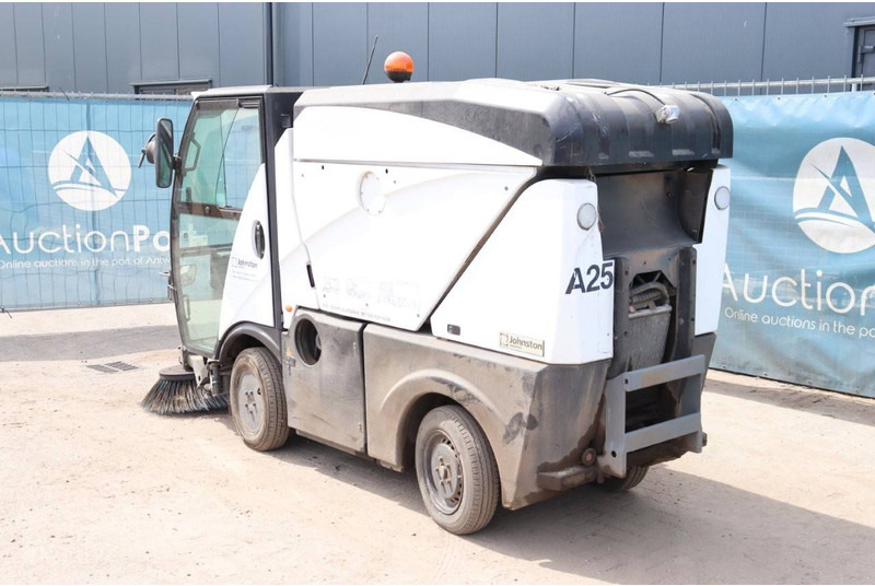 Johnston A25 - Road sweeper: picture 3 Johnston A25 - Road sweeper: picture 3