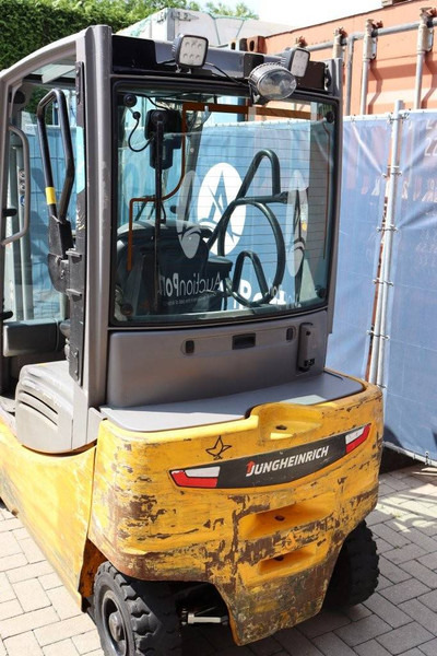 Electric forklift Jungheinrich EFG 316: picture 16