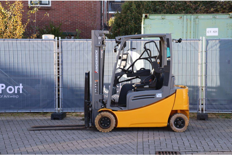 Jungheinrich EFG 320 - Electric forklift: picture 2 Jungheinrich EFG 320 - Electric forklift: picture 2