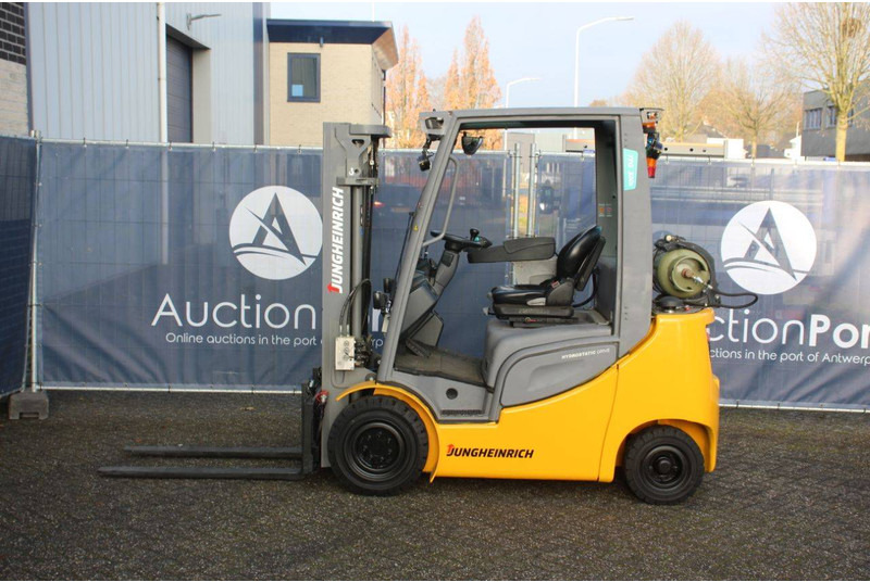 Jungheinrich TFG320s - LPG forklift: picture 2 Jungheinrich TFG320s - LPG forklift: picture 2