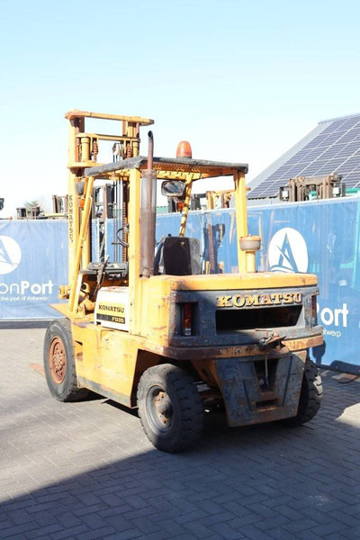 Komatsu FD35-4 - Diesel forklift: picture 3 Komatsu FD35-4 - Diesel forklift: picture 3