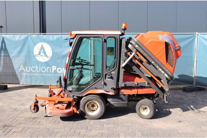 Kubota F3560 - Garden mower: picture 2 Kubota F3560 - Garden mower: picture 2