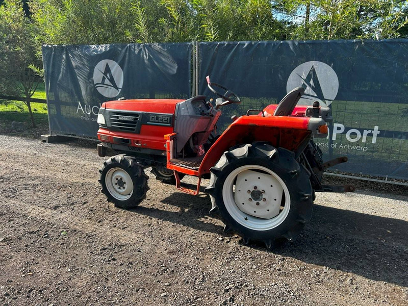 Kubota GL221 Grandel - Farm tractor: picture 2 Kubota GL221 Grandel - Farm tractor: picture 2