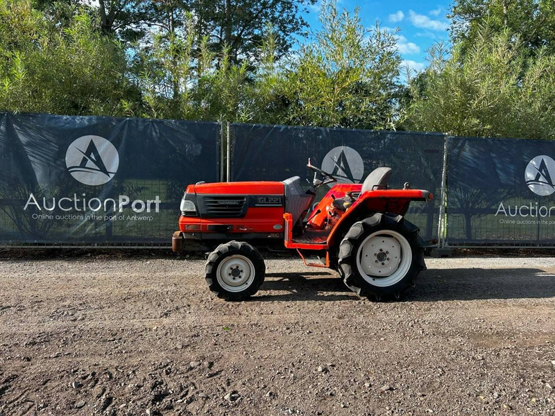Kubota GL221 Grandel - Farm tractor: picture 1 Kubota GL221 Grandel - Farm tractor: picture 1