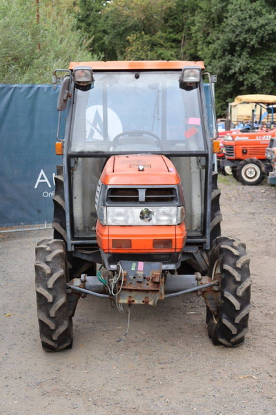 Farm tractor Kubota GL300: picture 8