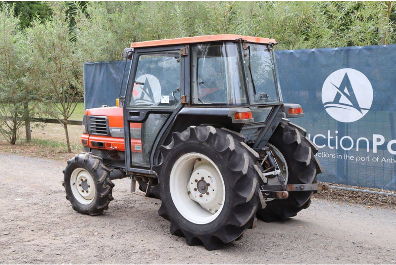 Kubota GL300 - Farm tractor: picture 4 Kubota GL300 - Farm tractor: picture 4