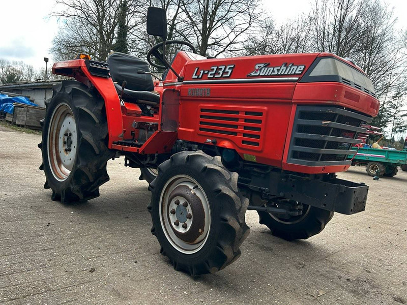 Kubota L1-235 P.S. - Farm tractor: picture 5 Kubota L1-235 P.S. - Farm tractor: picture 5