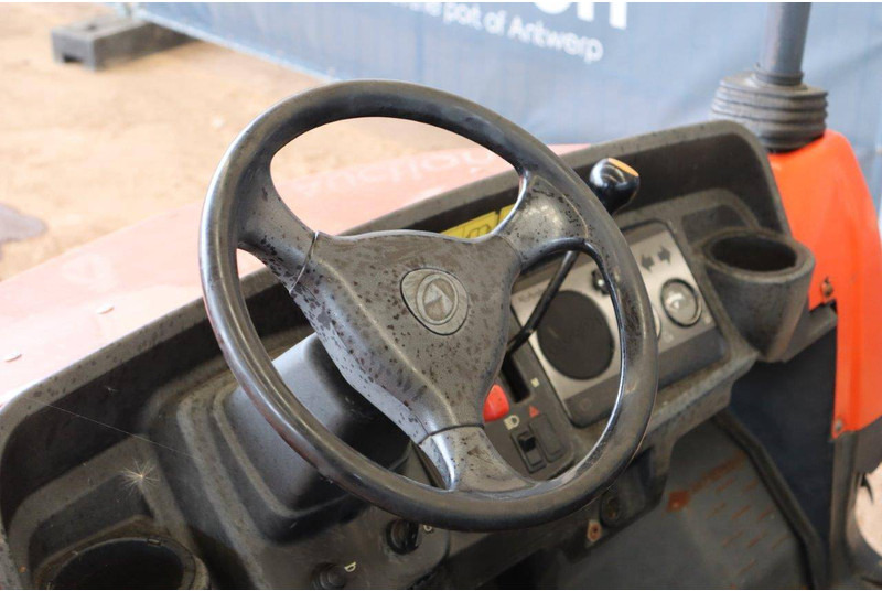 Golf cart Kubota RTV900-EU: picture 18