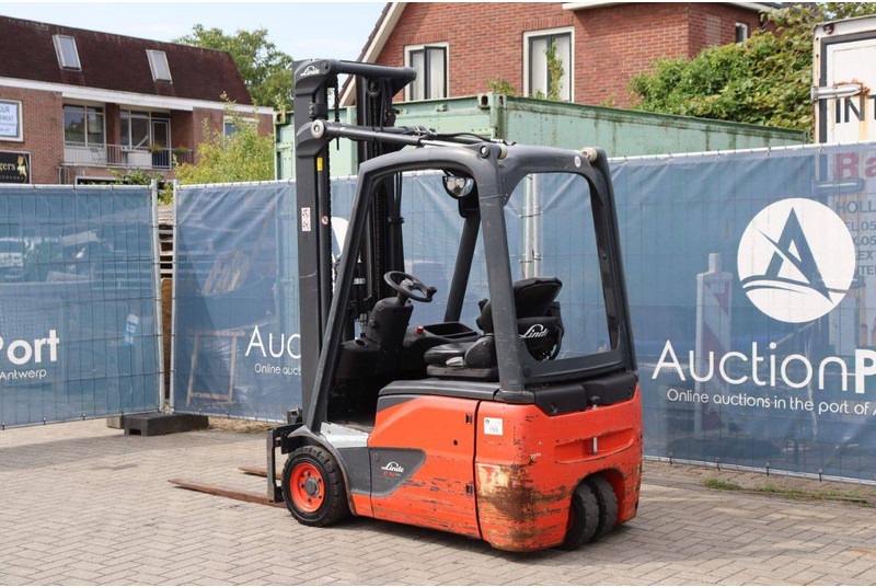 Linde E15-02 - Electric forklift: picture 4 Linde E15-02 - Electric forklift: picture 4