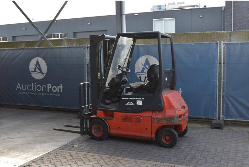 Linde E16P - Electric forklift: picture 3 Linde E16P - Electric forklift: picture 3