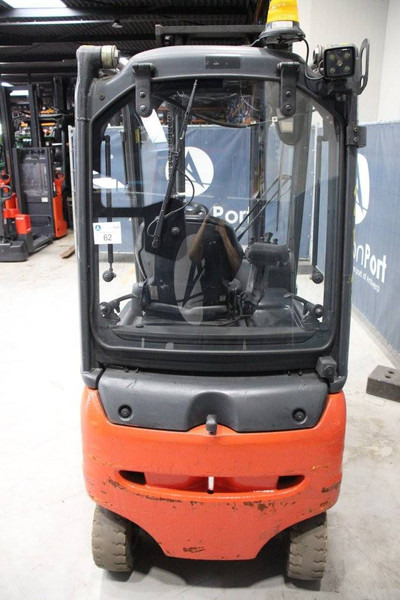 Linde E18PH-01 - Electric forklift: picture 4 Linde E18PH-01 - Electric forklift: picture 4