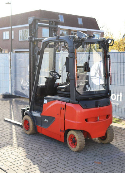 Linde E18PH-02 - Electric forklift: picture 4 Linde E18PH-02 - Electric forklift: picture 4