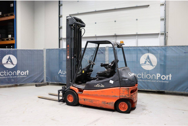 Linde E25-02 - Electric forklift: picture 3 Linde E25-02 - Electric forklift: picture 3