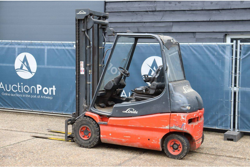 Linde E25-02 - Electric forklift: picture 3 Linde E25-02 - Electric forklift: picture 3