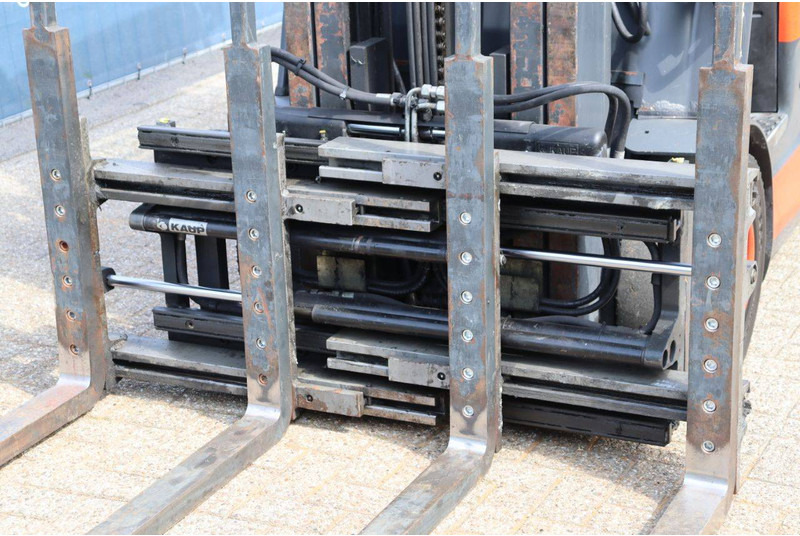 Electric forklift Linde E25HL-01/600: picture 12