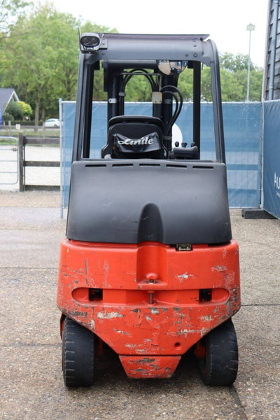 Linde E30/03/600 - Electric forklift: picture 5 Linde E30/03/600 - Electric forklift: picture 5
