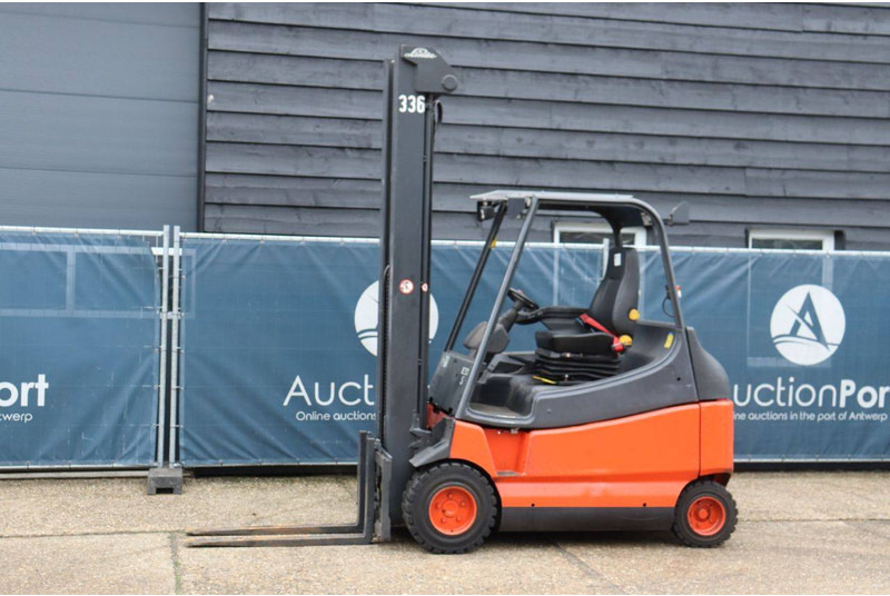 Linde E30/03/600 - Electric forklift: picture 1 Linde E30/03/600 - Electric forklift: picture 1