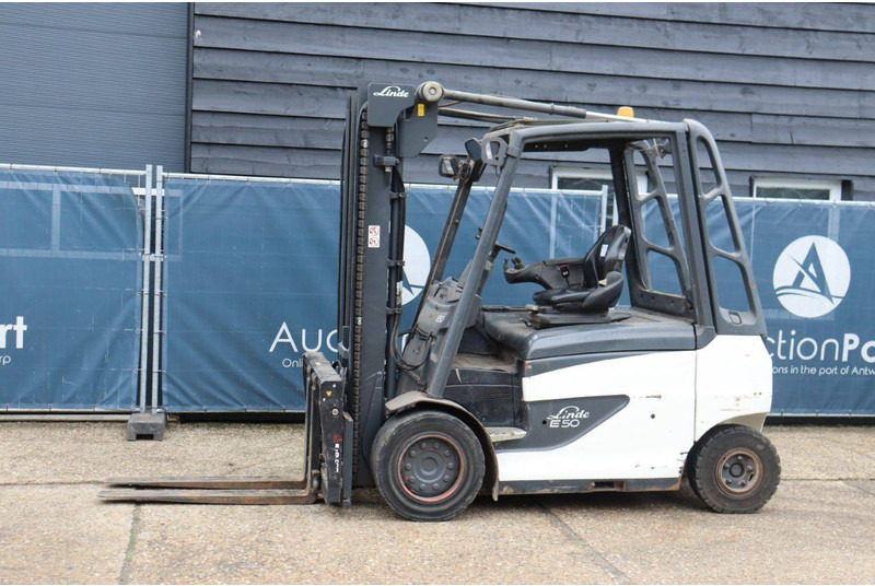 Linde E45H-01/600 - Electric forklift: picture 1 Linde E45H-01/600 - Electric forklift: picture 1