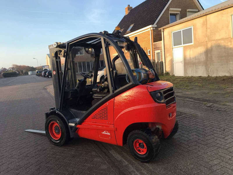 Linde H30T - LPG forklift: picture 4 Linde H30T - LPG forklift: picture 4