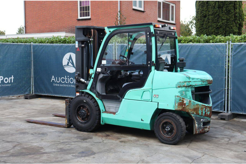 Mitsubishi FD45NT - Diesel forklift: picture 3 Mitsubishi FD45NT - Diesel forklift: picture 3