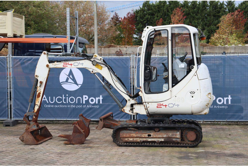 Neuson 2404 - Mini excavator: picture 3 Neuson 2404 - Mini excavator: picture 3