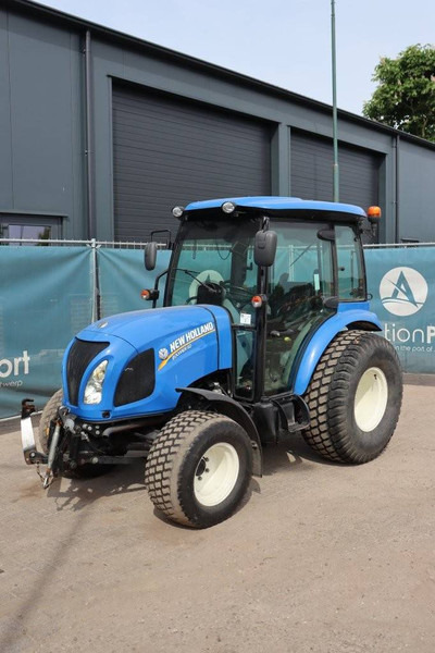 Farm tractor New Holland Boomer 50: picture 8