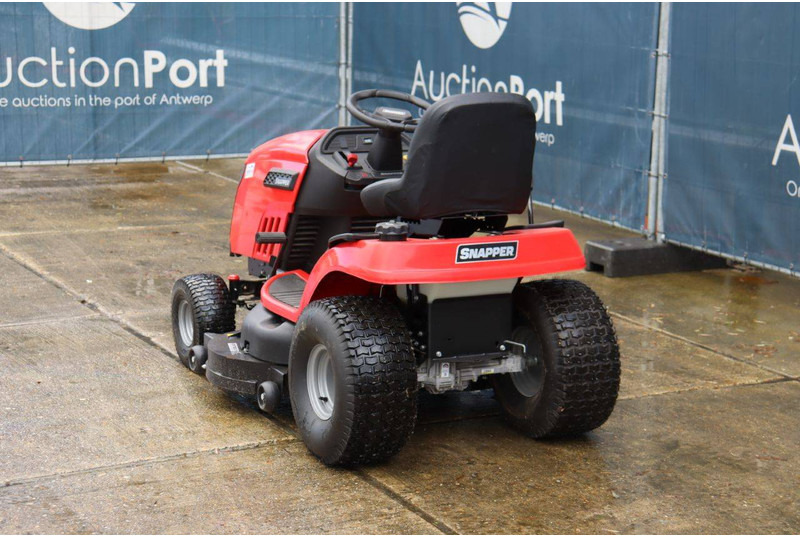 Onbekend 2691928 - Garden mower: picture 4 Onbekend 2691928 - Garden mower: picture 4