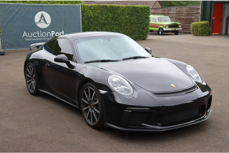 Sedan Porsche 911 991 Carrera 4S: picture 7