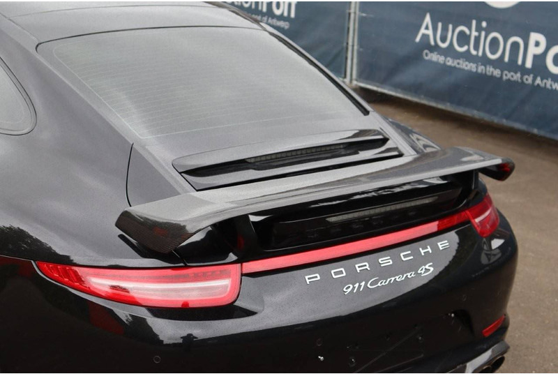 Sedan Porsche 911 991 Carrera 4S: picture 18