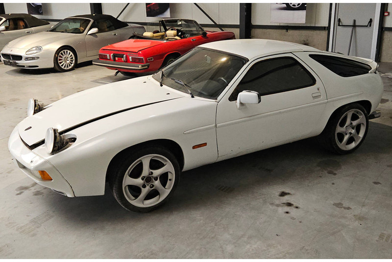 Porsche 928 S Automatic - Sedan: picture 2 Porsche 928 S Automatic - Sedan: picture 2