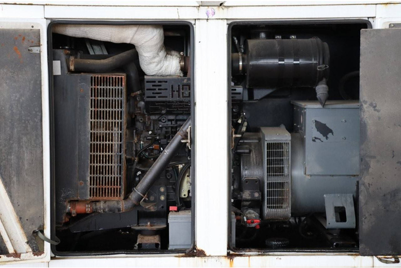 Generator set SDMO R110-C31: picture 11
