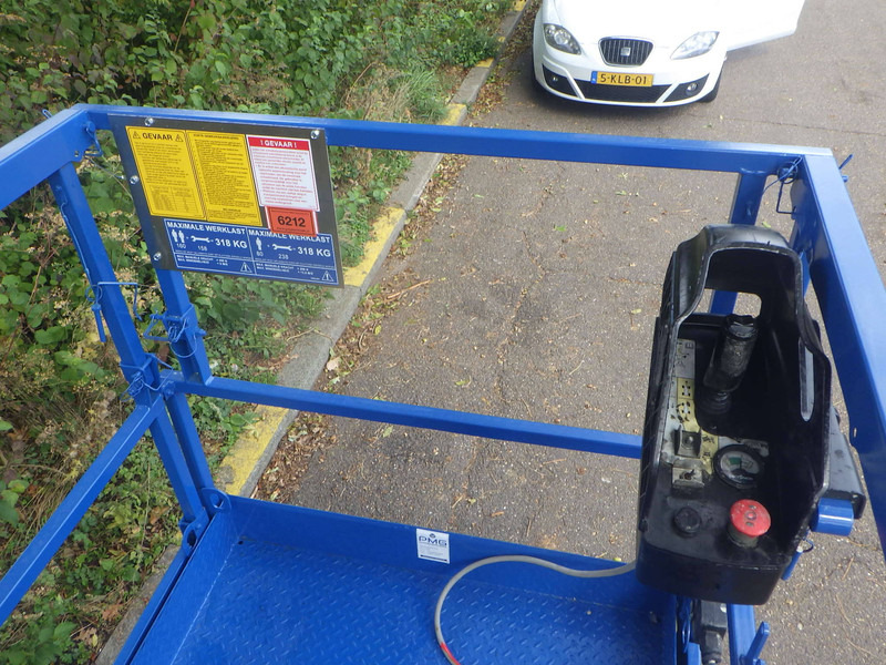 Skyjack SJ4732 - Articulated boom: picture 4 Skyjack SJ4732 - Articulated boom: picture 4