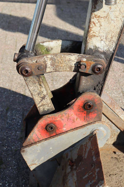 Crawler excavator Takeuchi TB025: picture 14